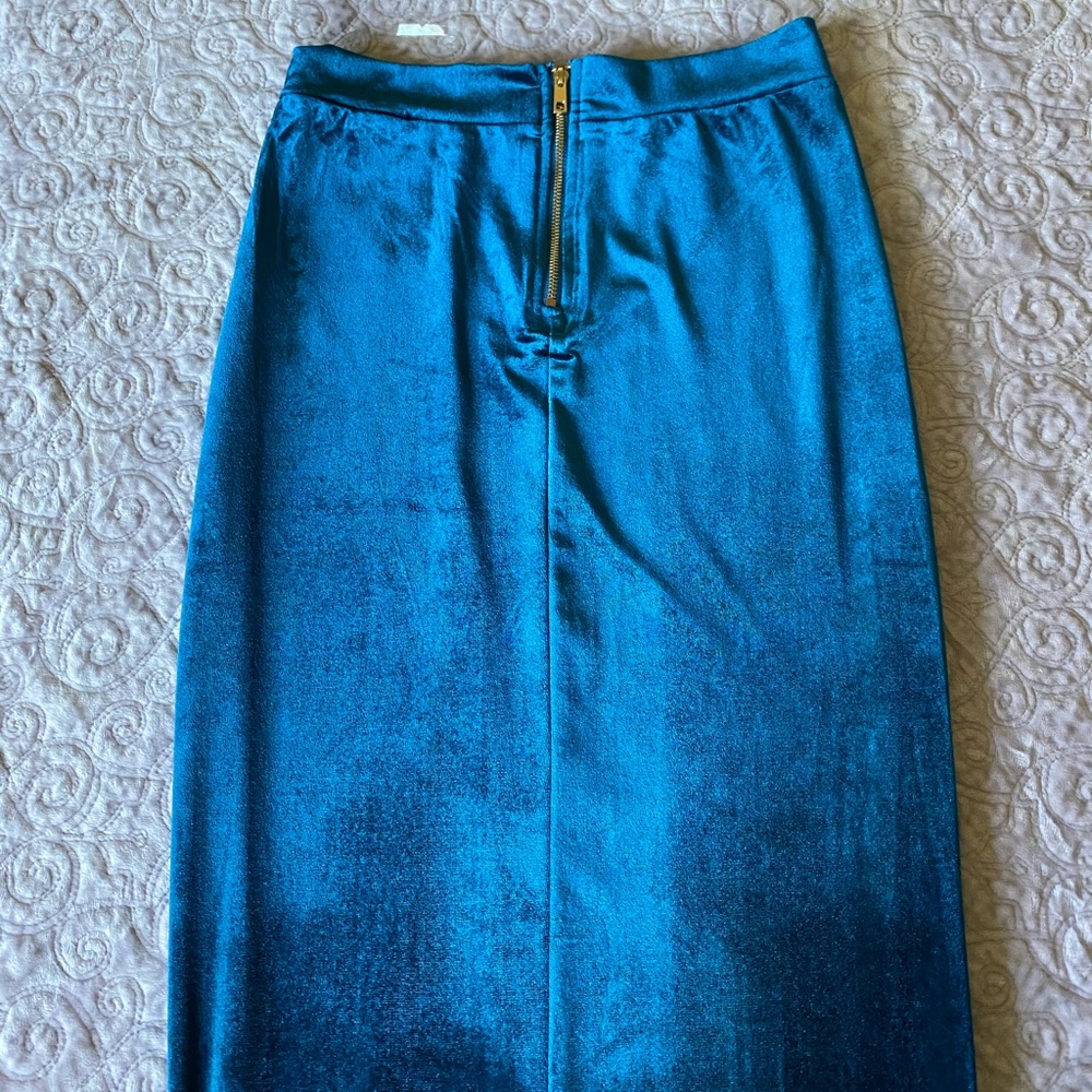 Two piece set - Picture 9 of 9